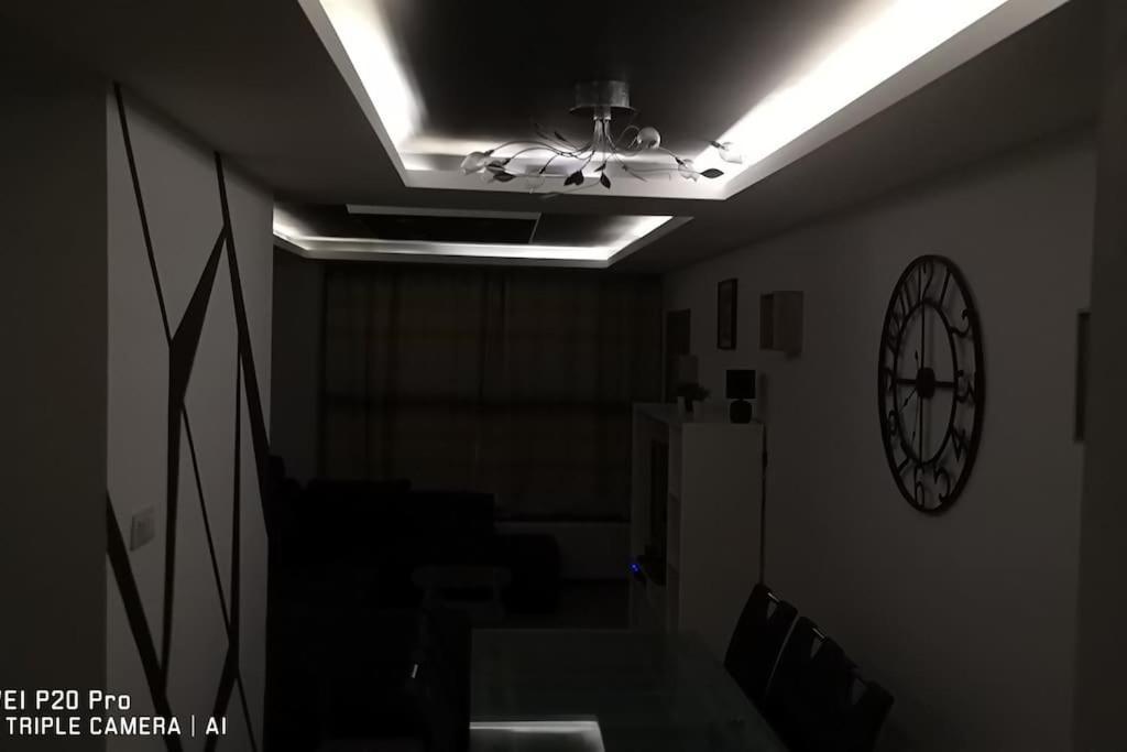 Vue Sur Meuse Avec Jacuzzi Et Sauna Exterieur. Yvoir Екстер'єр фото