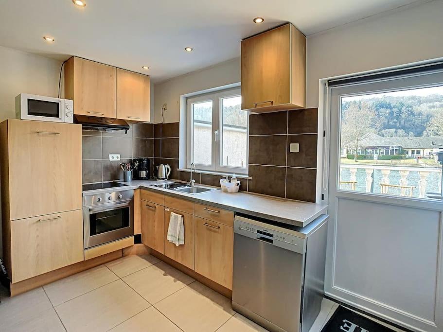 Vue Sur Meuse Avec Jacuzzi Et Sauna Exterieur. Yvoir Екстер'єр фото