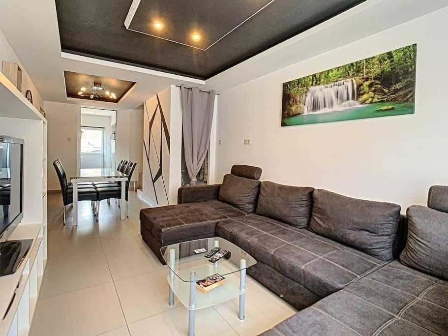 Vue Sur Meuse Avec Jacuzzi Et Sauna Exterieur. Yvoir Екстер'єр фото